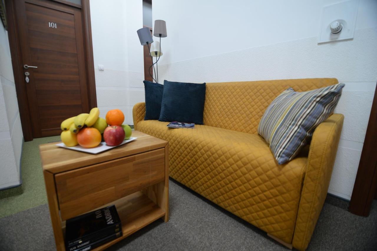 Apartmani Carolija Lucani Exterior foto