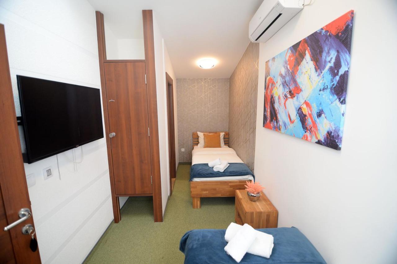 Apartmani Carolija Lucani Exterior foto